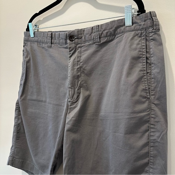 J Crew 10.5” Stretch Chino Shorts For Men Size 36 Gray Neutral Casual Golf Polo - Picture 5 of 14
